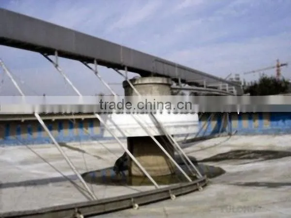 Sludge scraper for waste water treatment