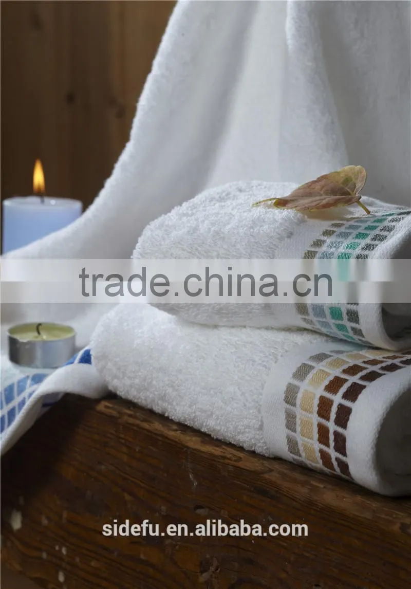 China Manufactural High Quality Wide Dobby Border with Embroidery Hotel Terry Hand Towel