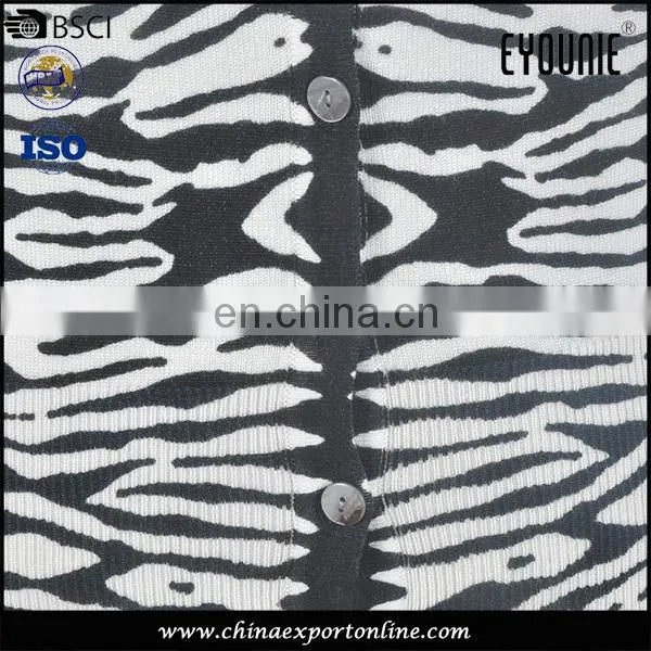 2017 Zebra Pattern Elastic Jacquard Deep V-neck Cardigan