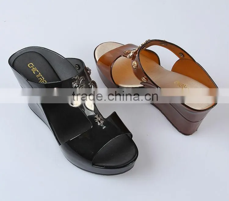Wholesale Transparent Jelly cool Slippers Metal Decorative Slippers Wedge Plastic Slippers