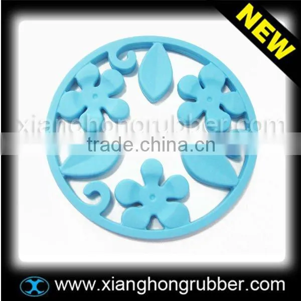Latest design fashion heart shape silicone placemat and table mat