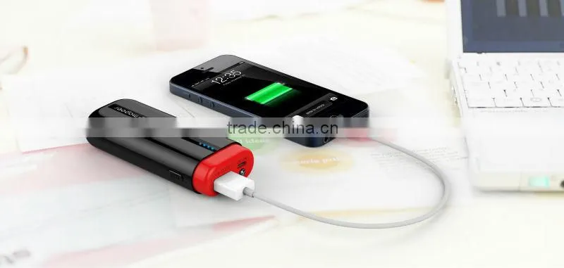 2015 new product intelligent 18650 slim bank power