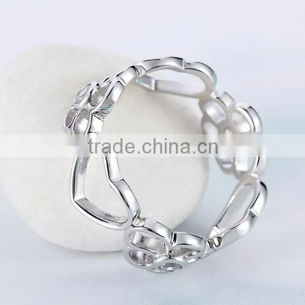 Hollowed Design Diamond Inlaying Value 925 Silver Ring