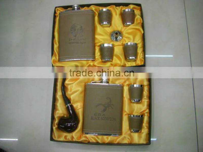 Fine stainless steel hip flask suit