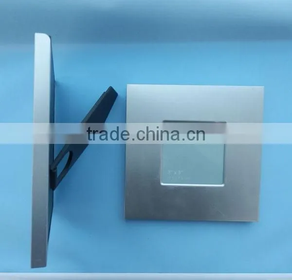 Aluminum photo frame
