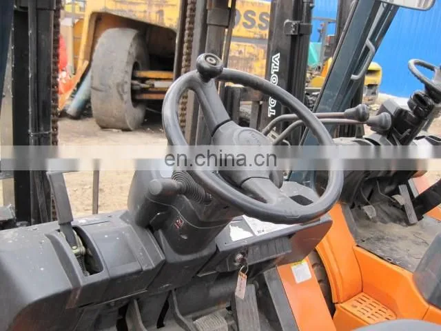Original Japan used Toyota FD 25 forklift 2.5 ton material handing machine on sale in Shanghai