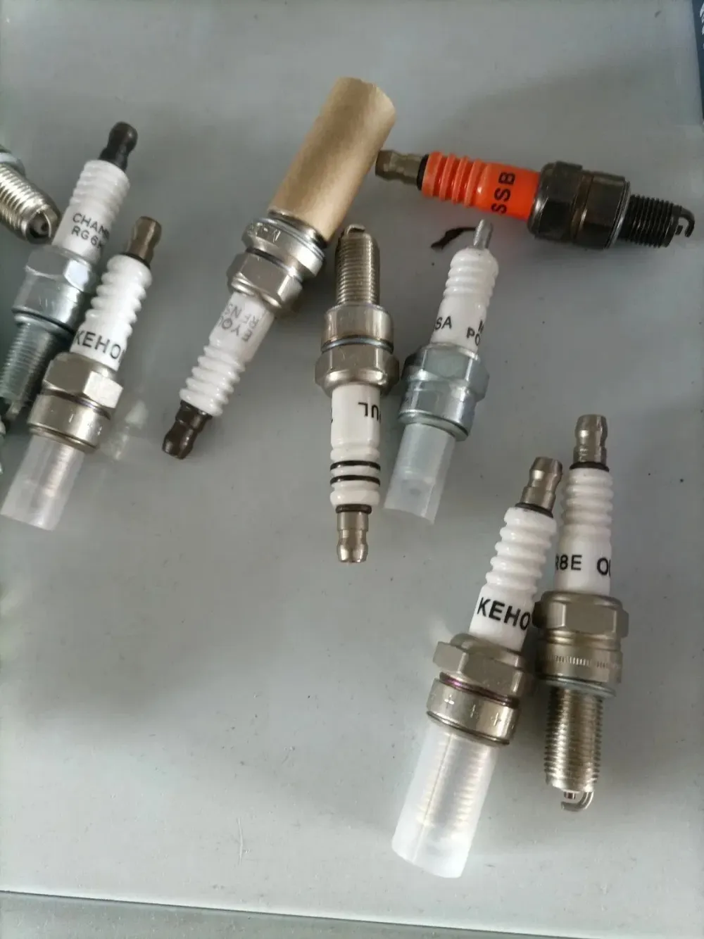 High-Performance-Nickel-Copper-Spark-Plug-for-Motorcycle-Auto-Car-Iridium-F5tc.webp (1).png