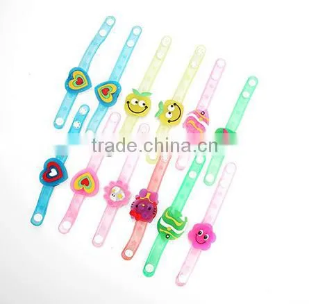 Cute!!! Soft Jelly Light Up LED Bracelets Bangle Wristband Party Favors For Children Kids Children'Day Christmas Wedding