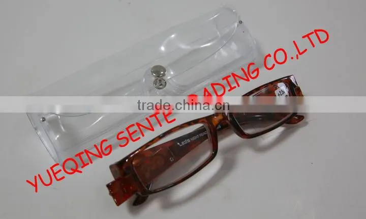 design optics reading glasses with glass case