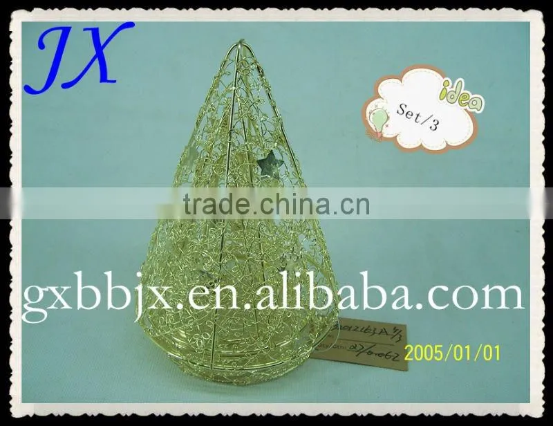 Golden wire decorative christmas gift box