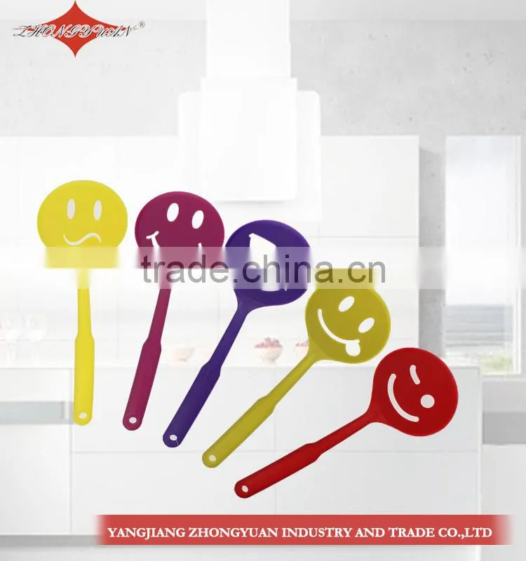 5pcs different colorful cute smile face shape nylon plastic kitchenware for china 2014