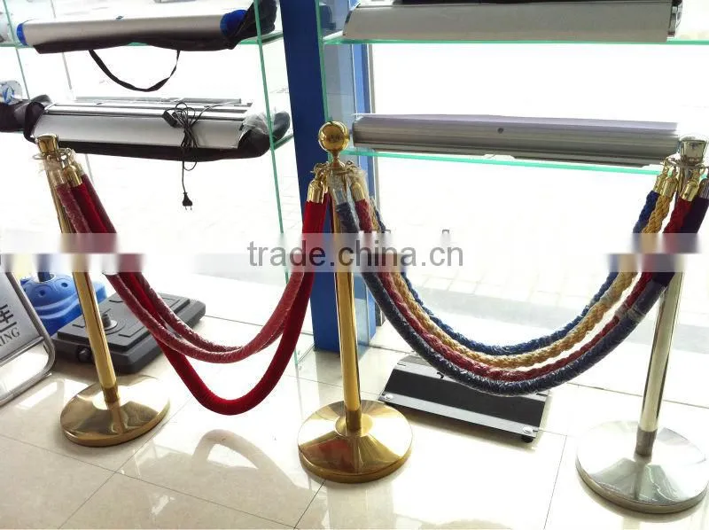 Temporary Retractable Queue Stand