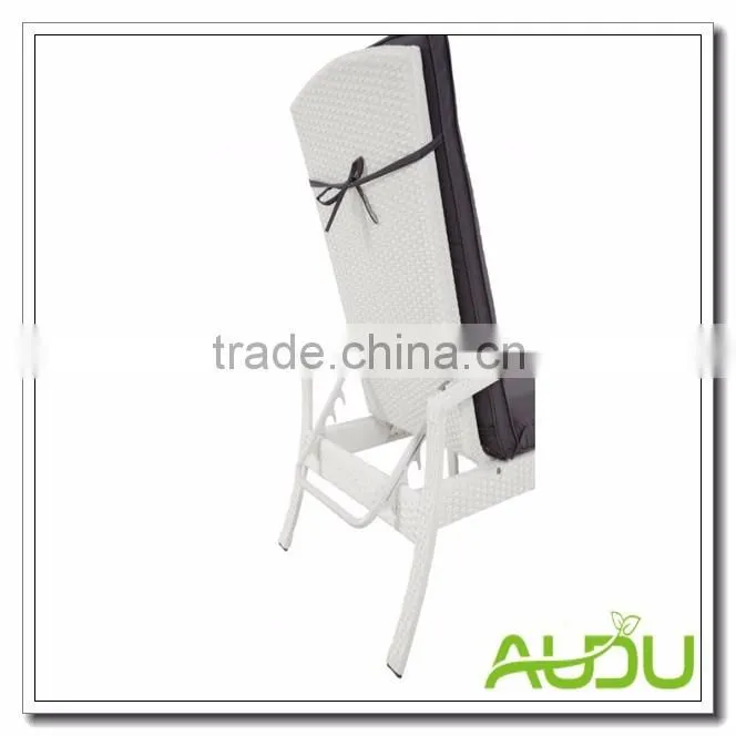 Audu White Los Angeles Garden Wicker Rattan Sun Lounger