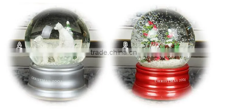 Resin Christmas Snow Globe/Water Globe/Snow Ball for Christmas Decoration