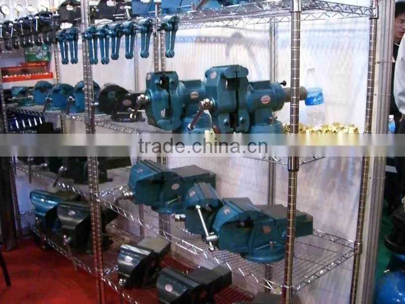 83 Type With Anvil Swivel Base Bench Vise of Heavy Duty