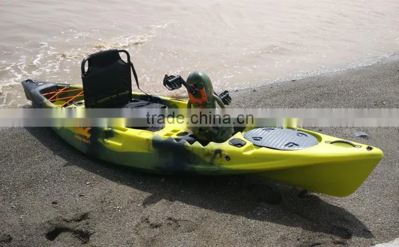 pedal drive kayak with propeller fast speed freely control