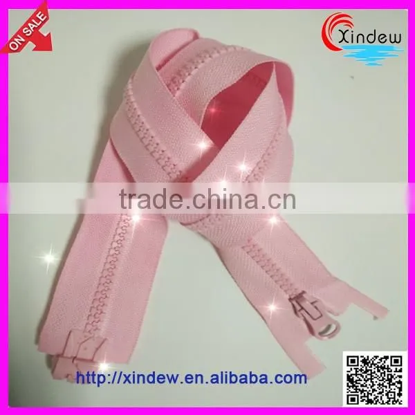 Single hand magnet zipper