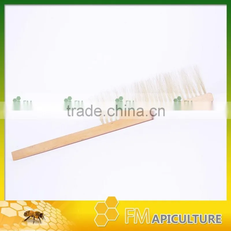 3 rows bee brusher fiber bursher with wood handel; hotsale bee brusher ,