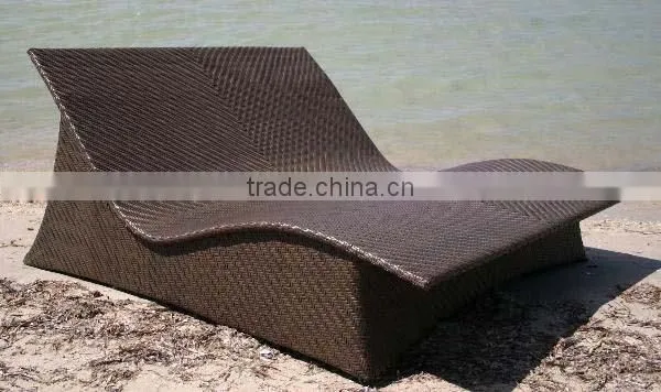 FashionabLe Long-Lasting Rattan Antique Chaise Lounge Chair