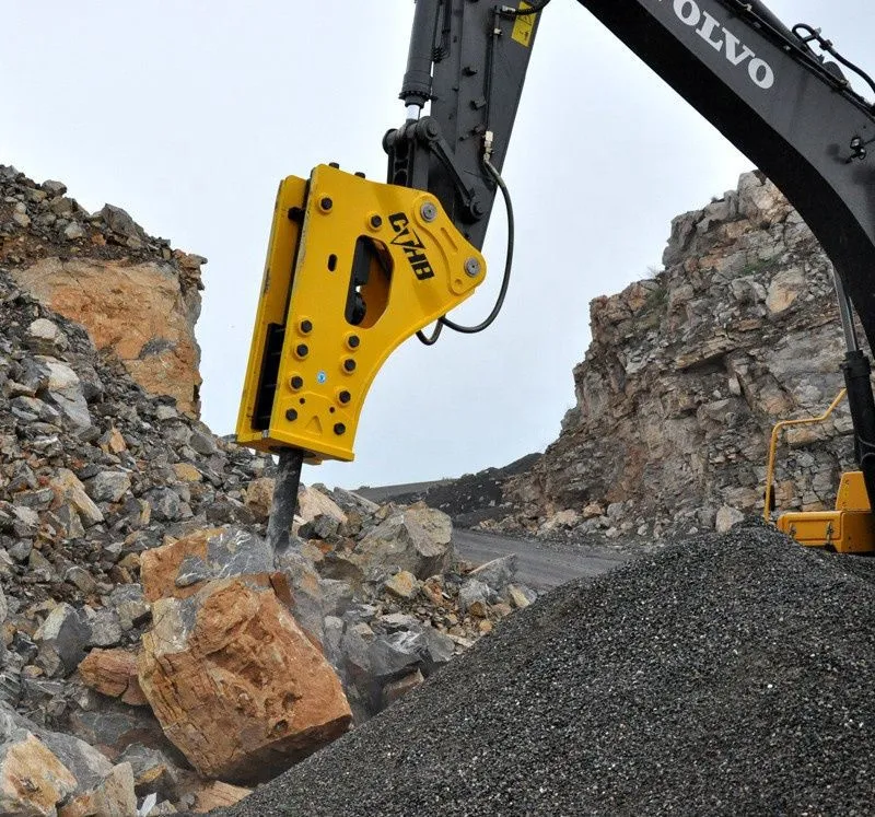 Hydraulic-breaker-side-type.jpeg