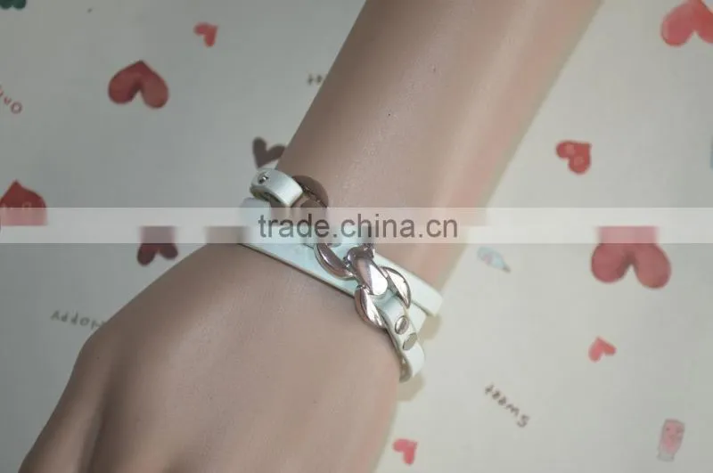 Wholesale Metal Connector Leather Bracelet