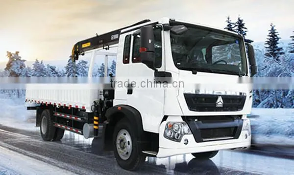 Promotion hydraulic SINOTRUK Grua montada a camion sizes