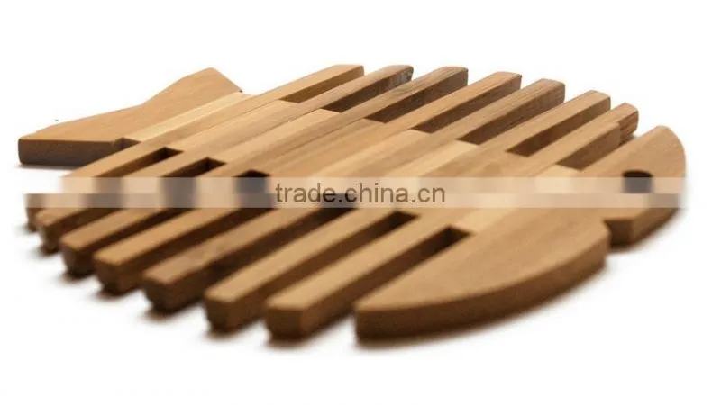 Fish Shape Wooden Trivet Wooden Placemat 2016 New Design Pot Holder Hot Sale Solid Wood Kitchenware for Kids