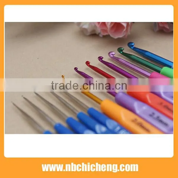 High Quality Plastic Handle Aluminum Crochet Hook
