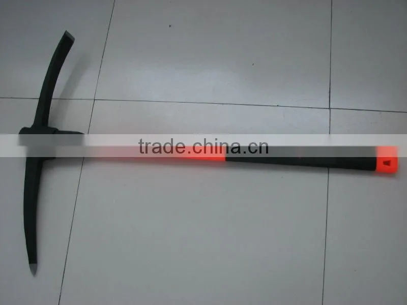 pickaxe with fiberglass handle