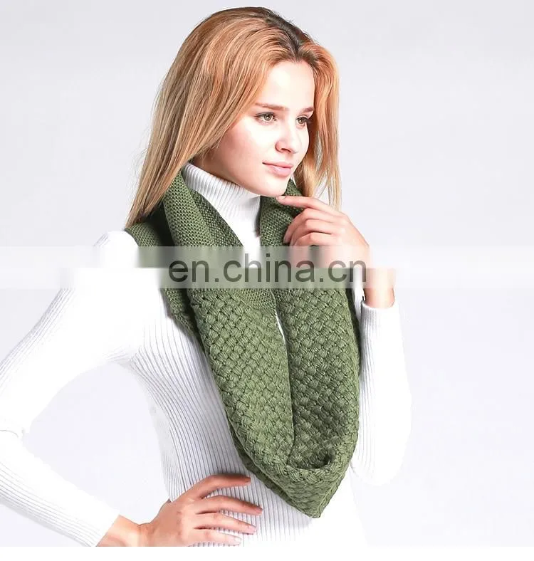 2018 Popular young girl solid color fashion scarves oversize loop scarf knitting