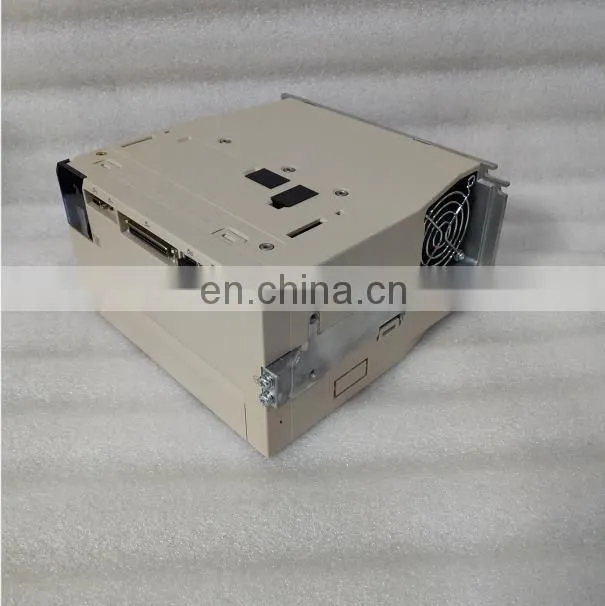Original Yaskawa Servo Motor SGM7A-30AFA61+SGD7S-200A00B202 For Injection Moulding Machine