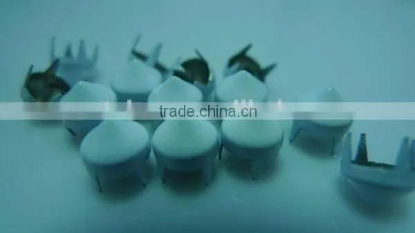 pointed copper stud