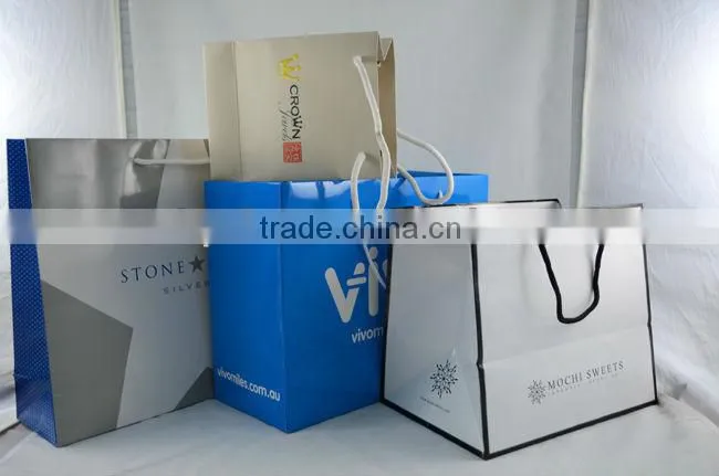 white custom logo promotion paper bag with metallic corns