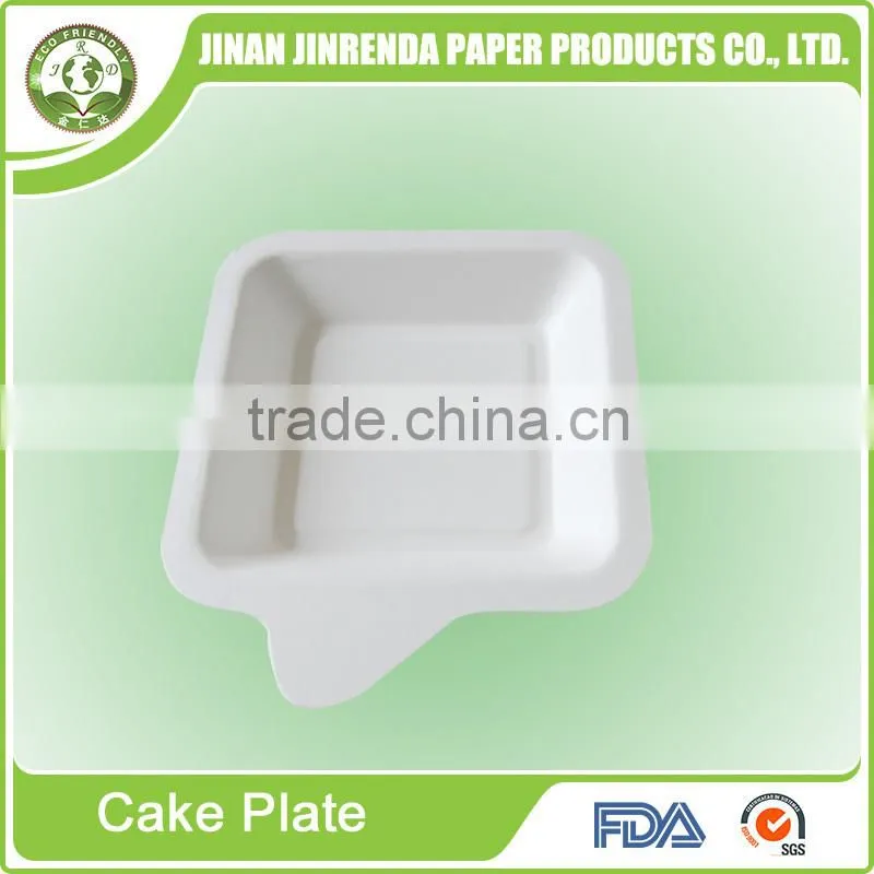 Christmas Disposable Cake Plate with sugarcane pulp.