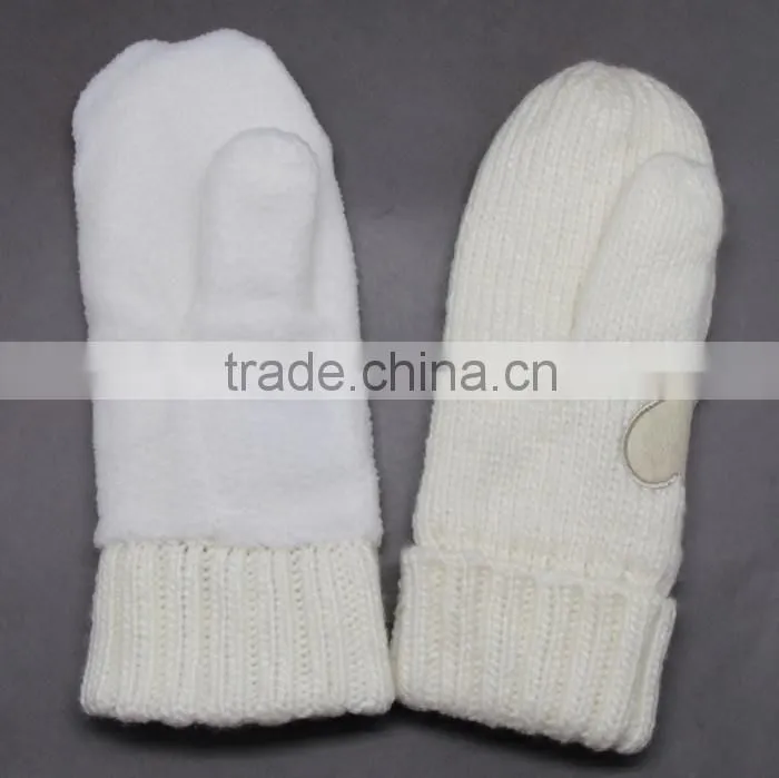 CUSTOM KNITTED GLOVES WITHOUT FINGERS
