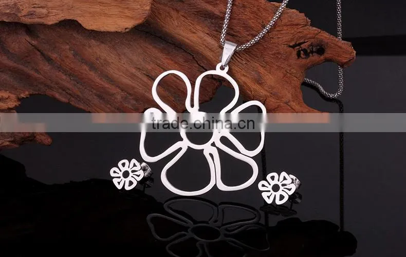 rose flower shaped rosary pendant necklace jewelry