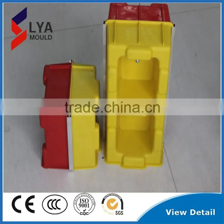 2016 new manual plastic concrete interlocking brick moulds for border wall building