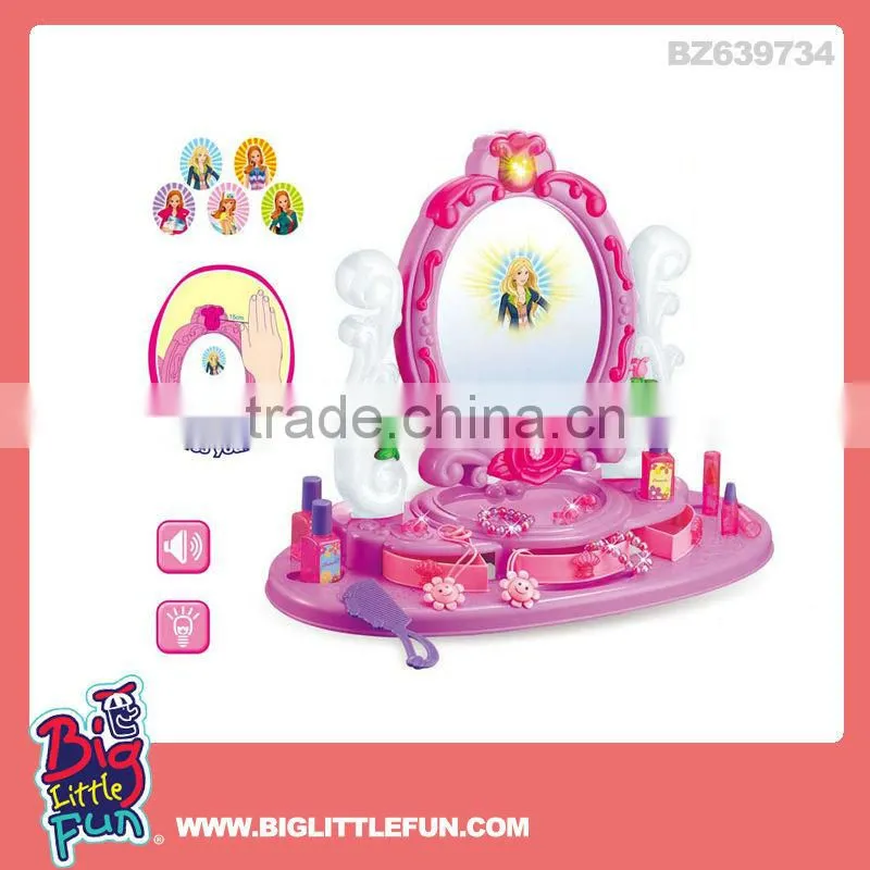 Dressing table toy Plastic toy makeup mirror set