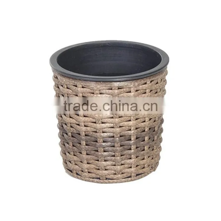 Cheap resin wicker & metal insert miniature table flower pots