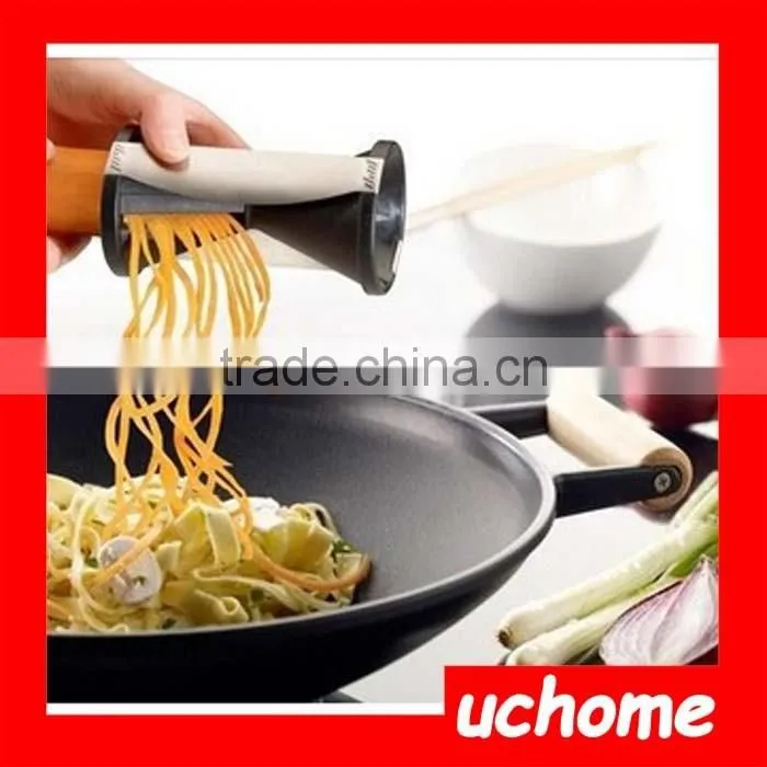 UCHOME 2017 new Spiral Vegetable Slicer/Spiral Cutter/Easy Operation Stainless Steel Vegetable Slicer
