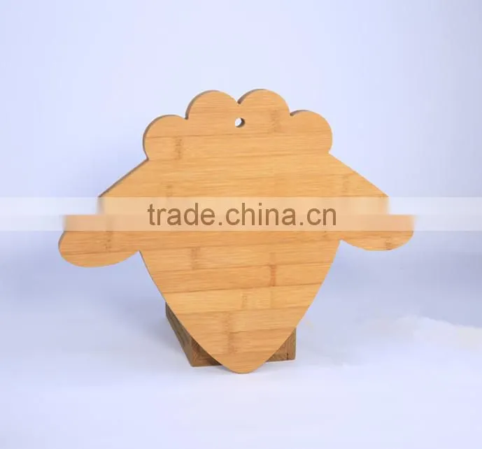 Animal bamboo cutting board for fruit
