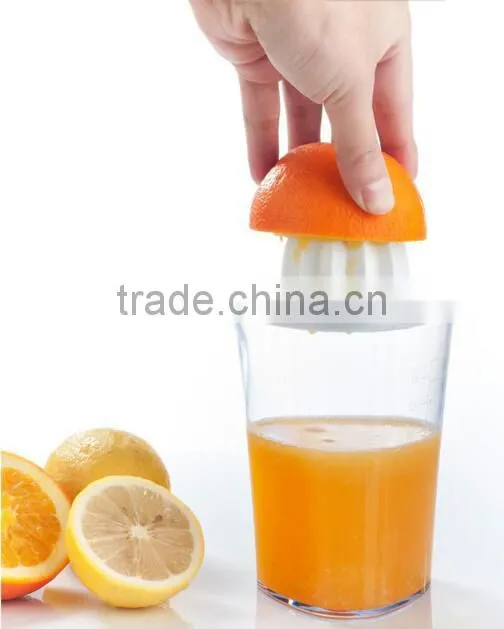 2 in 1 multifunctional plastic kitchen tools manual citrus juicer and spiral vegetable slicer grater