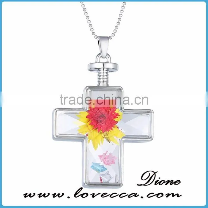 Women heart shape glass terrarium necklace with real dried flowers