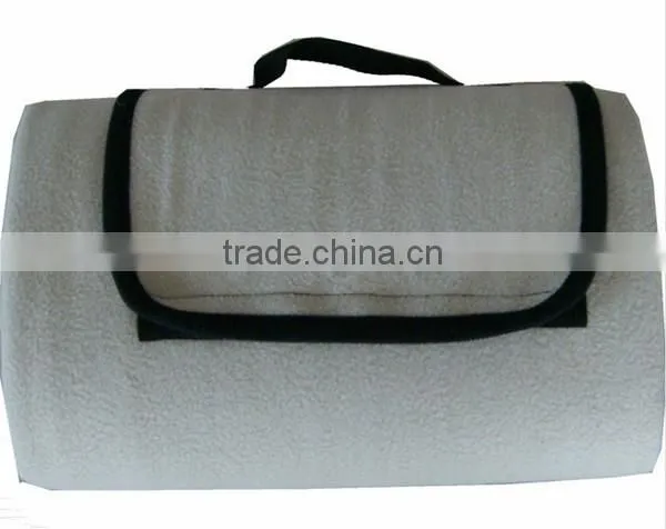Hot sale roll up solid polar fleece picnic blanket