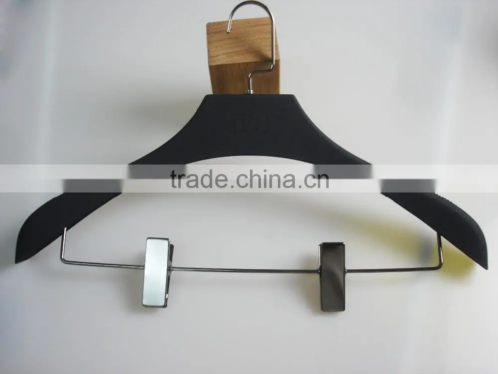 HA7014 hot sale new style clothes plastic suit hanger with clips