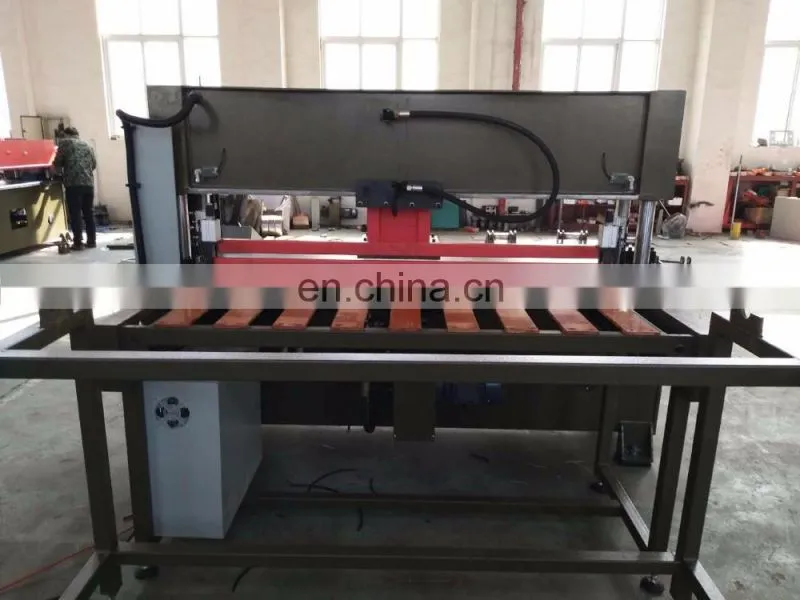 foam leather cutting machine/PP woven bag making cutting machine