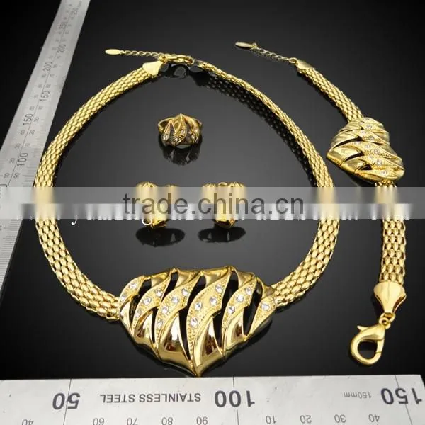 akbar style full gold jewelry set ,Indian gold jewelry set ,ancient style jewelry set