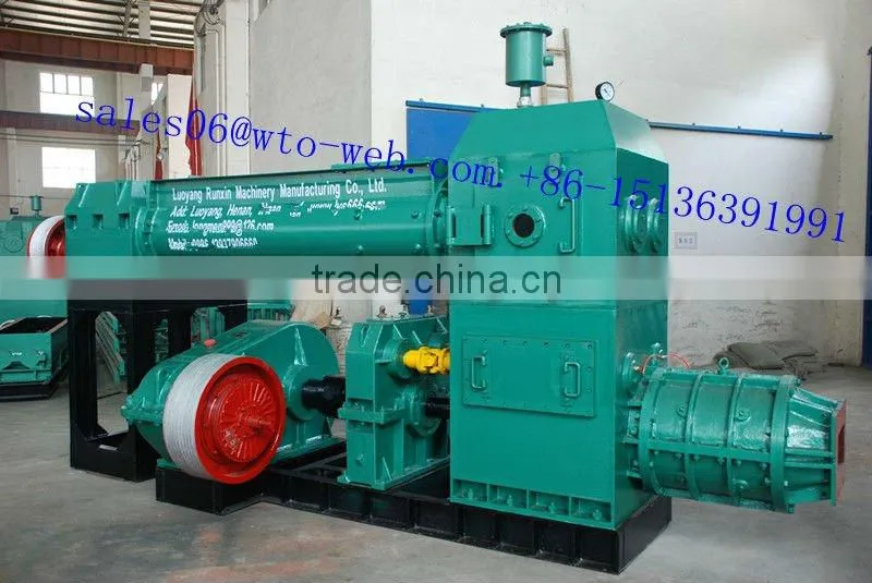 Clay brick making machine.Vacuum extruder