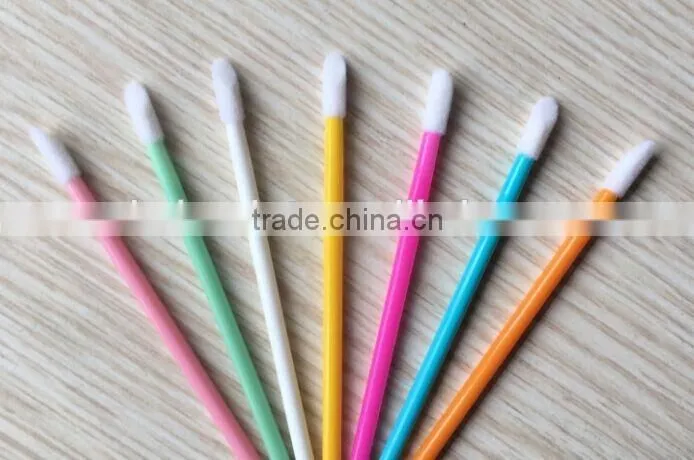100PCS Disposable MakeUp Lip Brush Lipstick Gloss Wands Applicator Make Up Tool