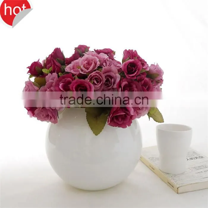 romantic table centerpiece glass vases white